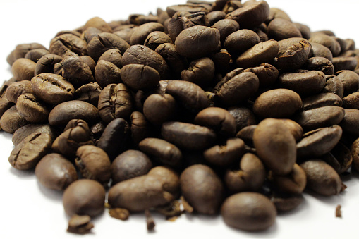 Indonesian roasted coffee beans, your source for a cup of coffee. Fresh!