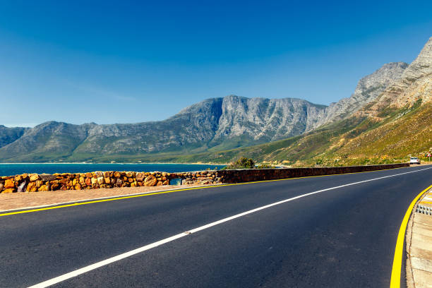 istock Cape peninsula scenic drive with ocean and mountains view 1089245512