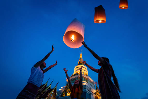 istock Thai people floating lamp in Yee Peng festival. 1089272386
