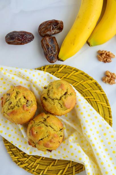 istock Date banana walnut muffins 1089305782