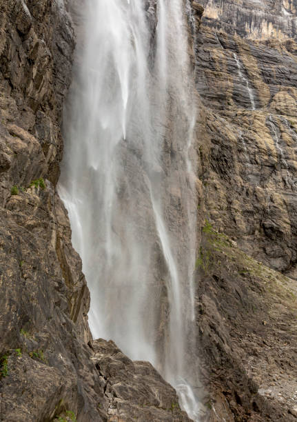 ガヴァルニー滝 - 詳細 - gavarnie falls ストックフォトと画像