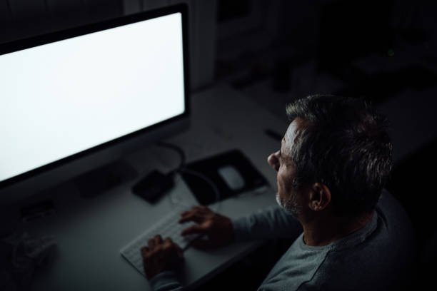 istock Businessman working late at night 1089366966