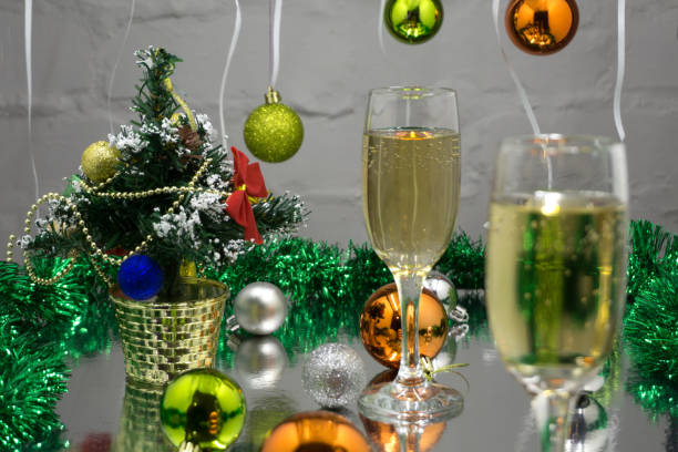 istock Pouring champagne into glasses 1089375584