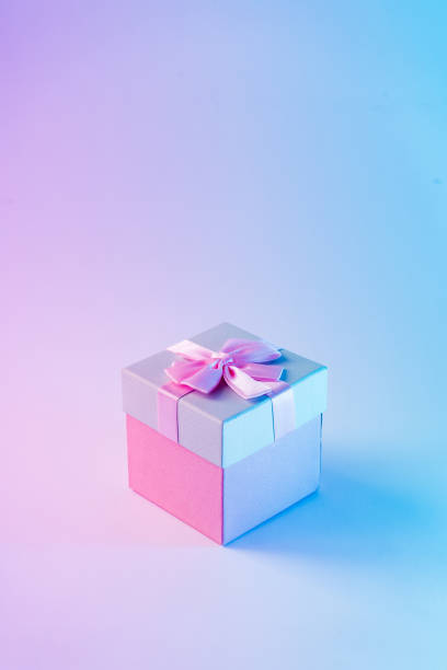 istock Gift box in vibrant bold gradient holographic colors. 1089375742