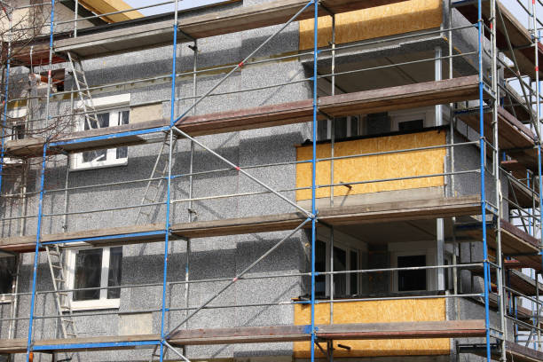 istock Residential home with professional thermal insulation / facade insolution 1089395422