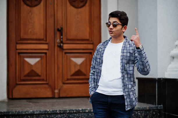 istock Stylish indian young man 1089402342