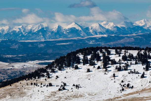 istock Sangre de Cristo Mountains in Winter 1089461202