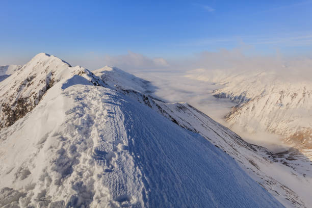 istock Moldoveanu Peak in winter 1089493016