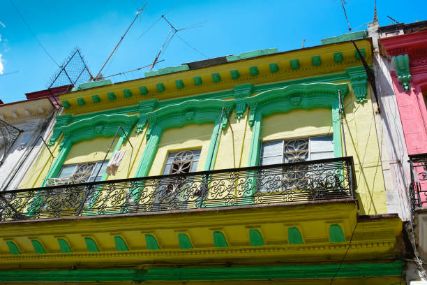 istock Pompeii or Havana? 1089497554