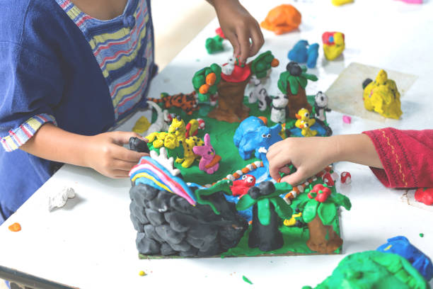 istock Child playing with clay molding shapes,Children creativity. 1089552752
