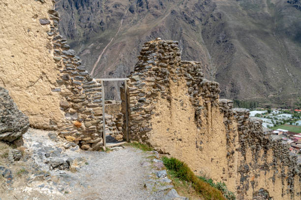 istock Ancient Inca Ruins Of Ollantaytambo In Peru 1089565542