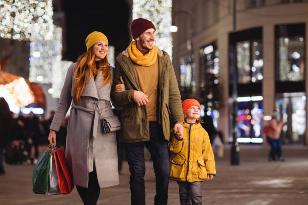 istock Shopping with family 1089596772
