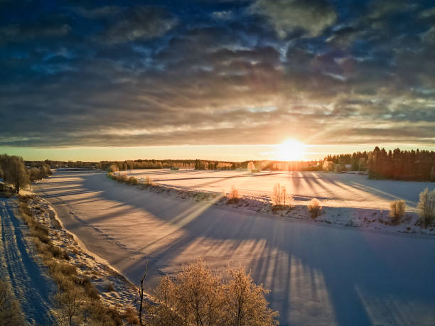 istock Sun Rising Over The Frozen River 1089609620