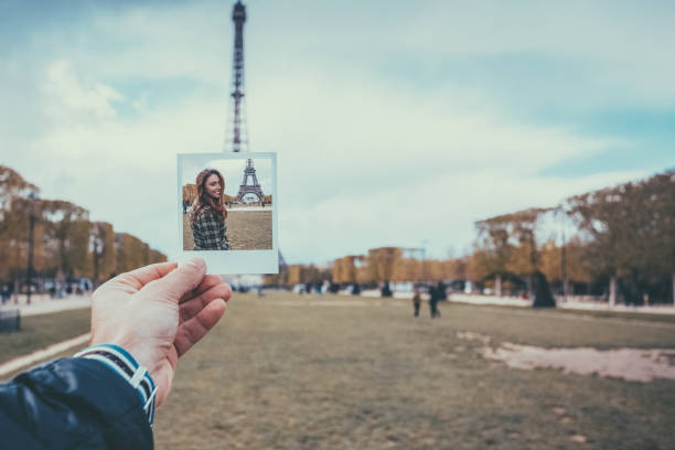 paris-lifestyle - polaroid transfer fotos stock-fotos und bilder