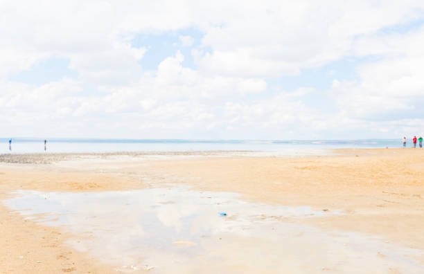 istock Turkey, Salt Lake, Salt, Cloud and Sky 1089717742