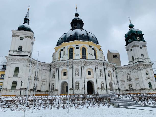 istock Church of monastery Etttal in winter 1089731412