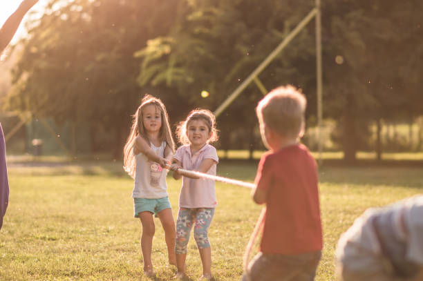 istock Tug-of-war 1089750328