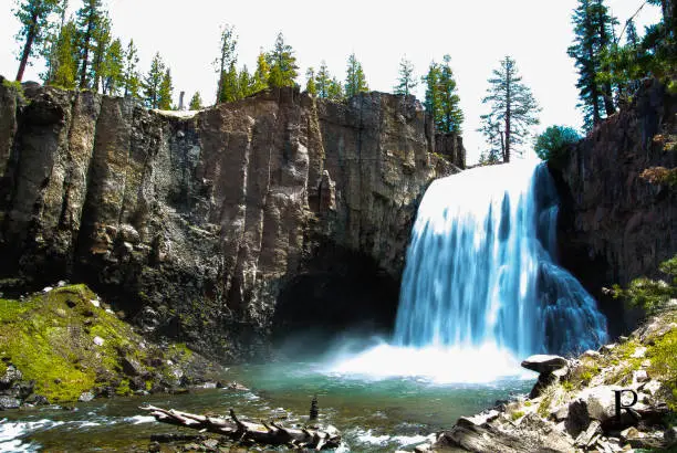 Rainbow Falls is a 2-3 mile hike from Mammoth Mountain Main Lodge