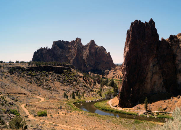 istock Mountain in the middle of America 1089834696