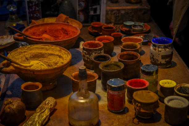 istock A Renaissance Pigment Palate 1089840090