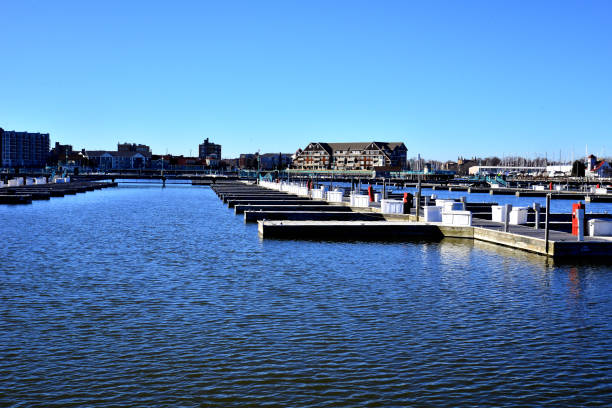 istock The slips are empty during winter on the Great Lakes 1089883840