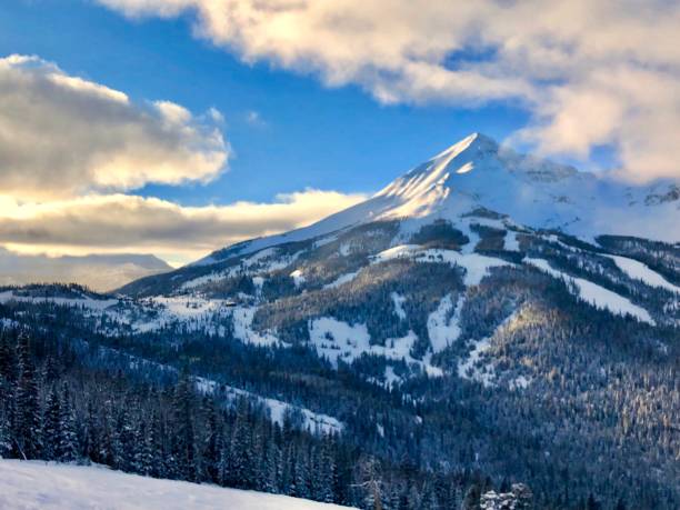 istock Skiing in Big Sky, Montana 1089892096