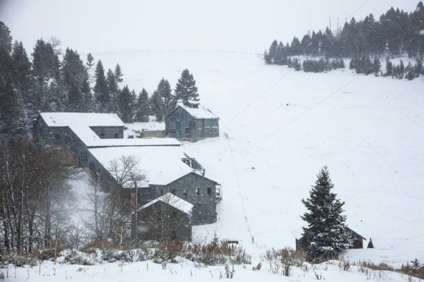 istock Abandoned Buildings on a Mountain 1089915124