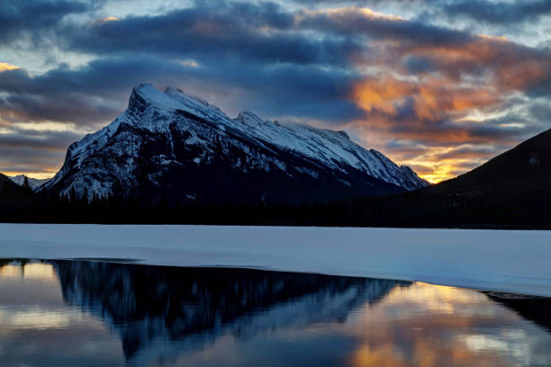 istock Mount Rundle at sunrise, Banff National Park, AB, Canada 1089940106