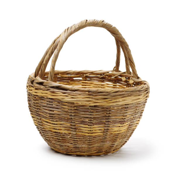 empty basket over white background - 11911 imagens e fotografias de stock