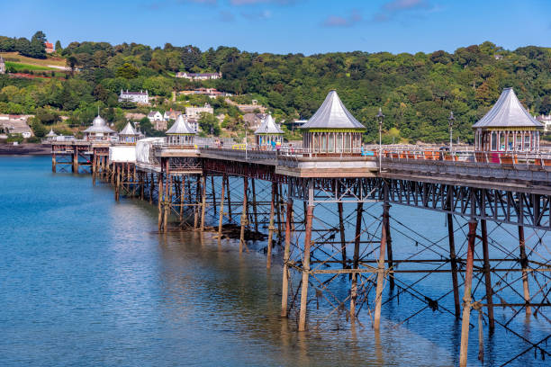 garth pier à bangor - gwynedd photos et images de collection