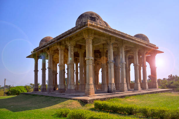 istock Kevda Masjid Cenotaph at Champaner, Pavagadh Archeological Park 1089976628
