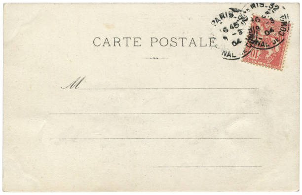vintage tarjeta postal enviada desde parís, francia en 1904 temprano, un muy buen fondo para cualquier uso de las comunicaciones postales históricas. - postage stamp postmark mail paris france fotografías e imágenes de stock