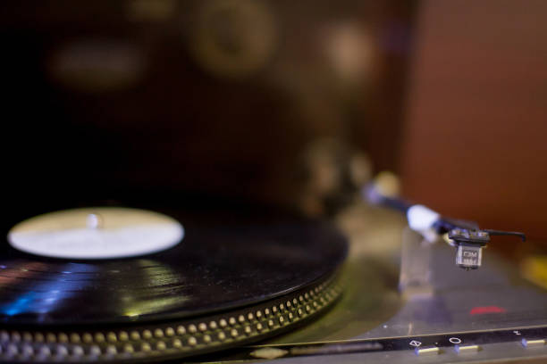 istock vintage vinyl player 1090038610