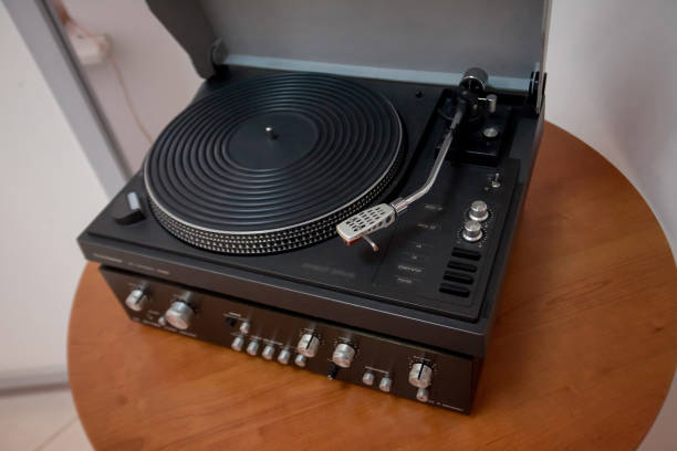 istock vintage vinyl player 1090038832