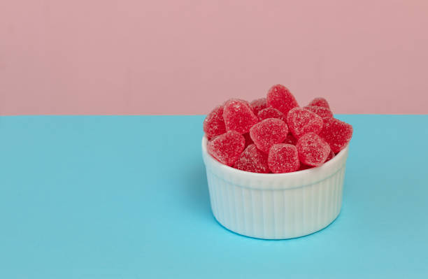 gumdrops - gum drop copy space sweet food gelatin dessert imagens e fotografias de stock