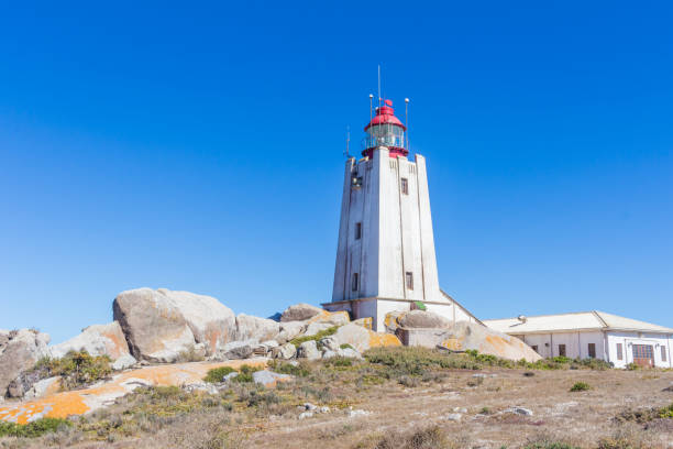 farol de cape columbine em tietiesbaai nearpaternoster, áfrica do sul de west coast - rock africa architecture blue - fotografias e filmes do acervo