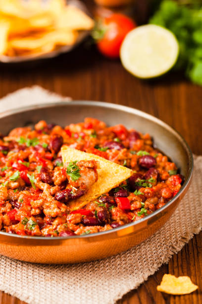 istock Mexican nachos with chili con carne 1090065126