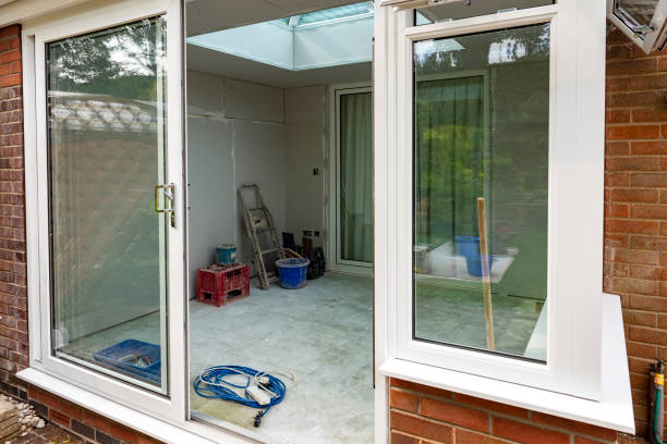 istock Almost complete conservatory awaiting plaster to be applied to the plasterboarded interior walls. 1090086698