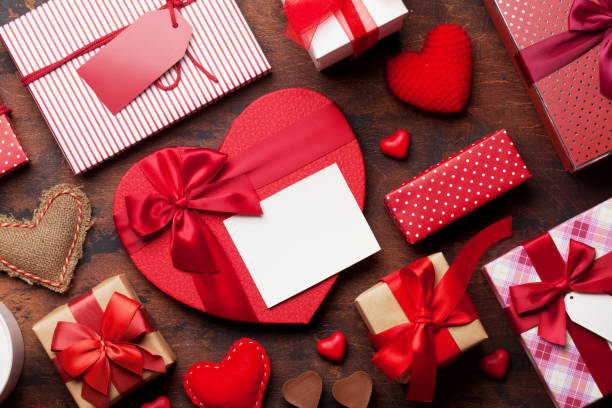 istock Valentine's day greeting card 1090112540