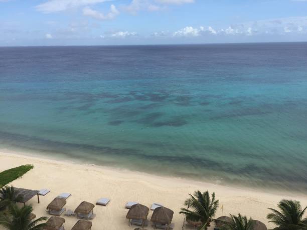 istock Mexico Cozumel Summer Emerald green sea 1090121626