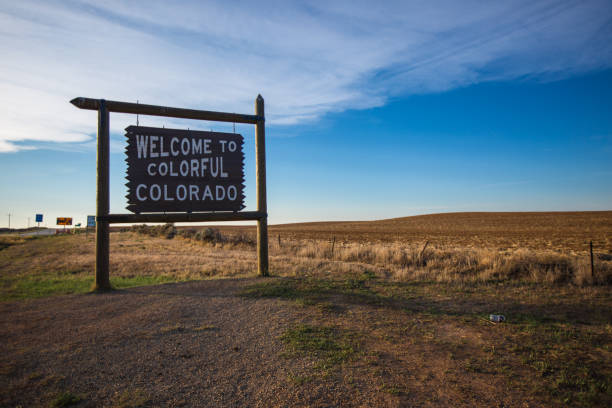 istock Welcome to Colorado state line sign 1090183022