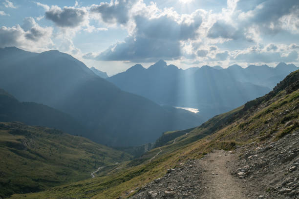 グラウビュンデン州カントンにスイス アルプスの美しい山の風景 - st moritz panoramic switzerland graubunden canton ストックフォトと画像