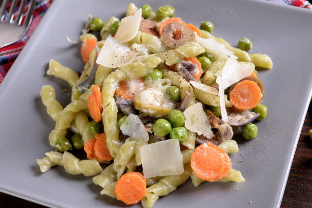 Gray Dish With Busiata Pasta With Spinach And Gorgonzola Dressing Stock ...