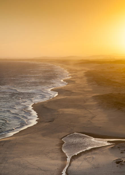 istock Redhead Beach Sunset - Newcastle Australia 1090319342