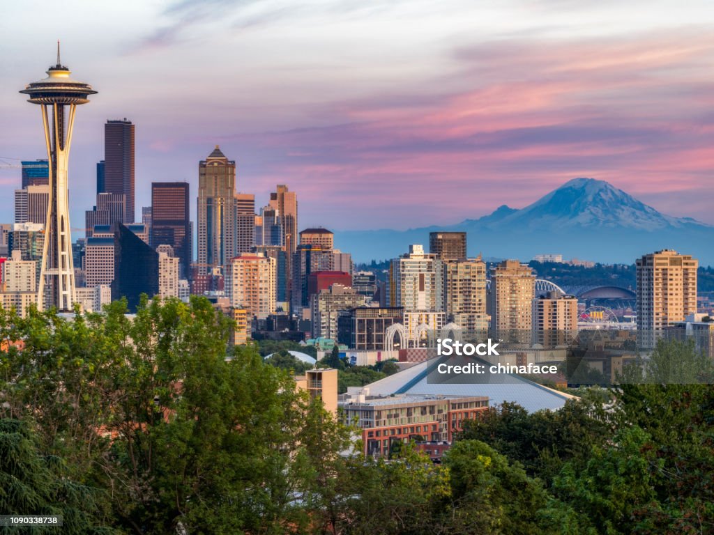 USA, Washington State, Seattle skyline and Mount Rainier Taken from Kerry Park at sunset time. Seattle Stock Photo