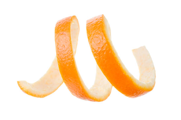 una buccia d'arancia isolata su sfondo bianco - gourmet fruit orange isolated on white foto e immagini stock