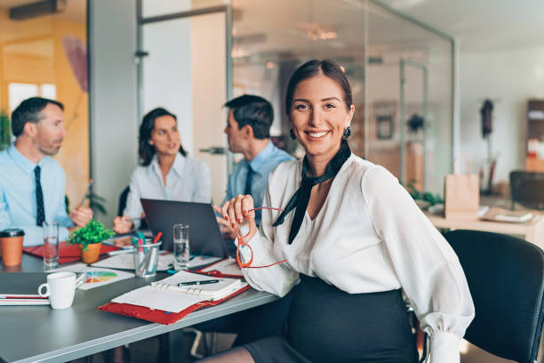istock Pregnant businesswoman working 1090422920