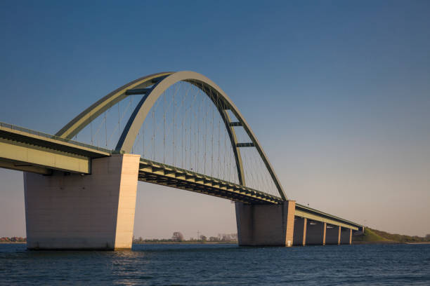 фехмарнсундский мост - architectur стоковые фото и изображения