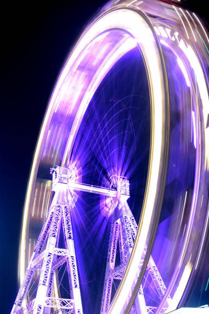 prater à noite - large vienna austria blue - fotografias e filmes do acervo