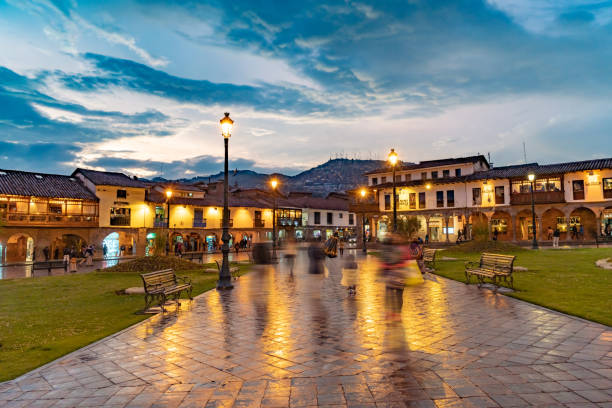 fotografii de stoc, fotografii și imagini scutite de redevențe cu plaza de armas din cuzco - chinchero district